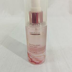 Manna Kadar Beauty Wake Up & Glo Revitalizing Face Mist